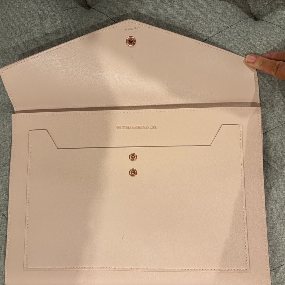 Glass Ladder & Co. Megan Portfolio Clutch - Picture 4 of 11